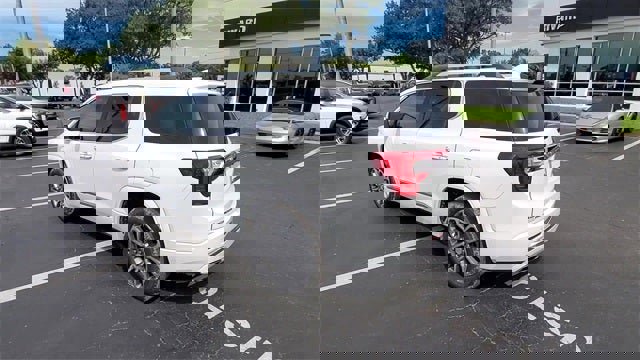 Used 2021 GMC Acadia Denali w/ Denali Technology Package image 39