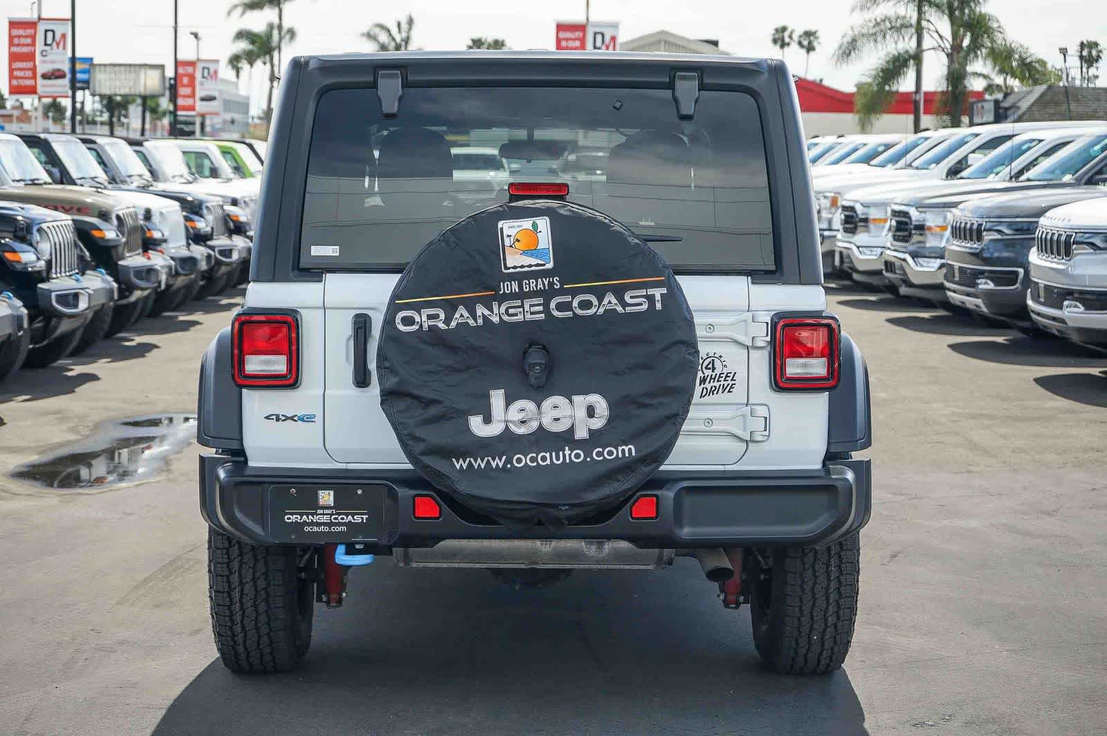 Used 2023 Jeep Wrangler Unlimited w/ Convenience Group image 4