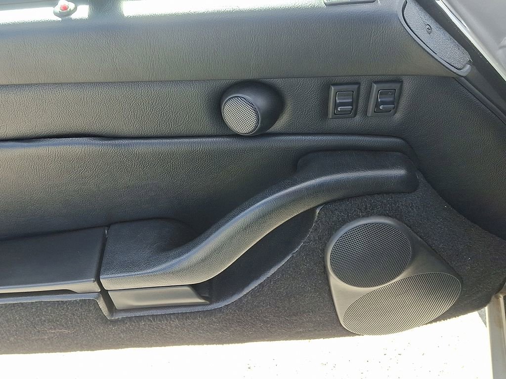 Used 1998 Porsche 911 Carrera image 12