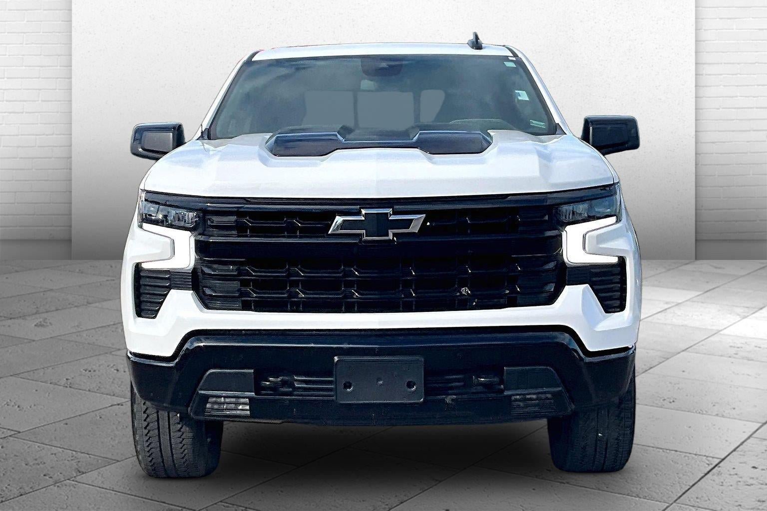 Used 2026 Chevrolet Silverado 1500 LT Trail Boss w/ Convenience Package II AWD/4WD image 2