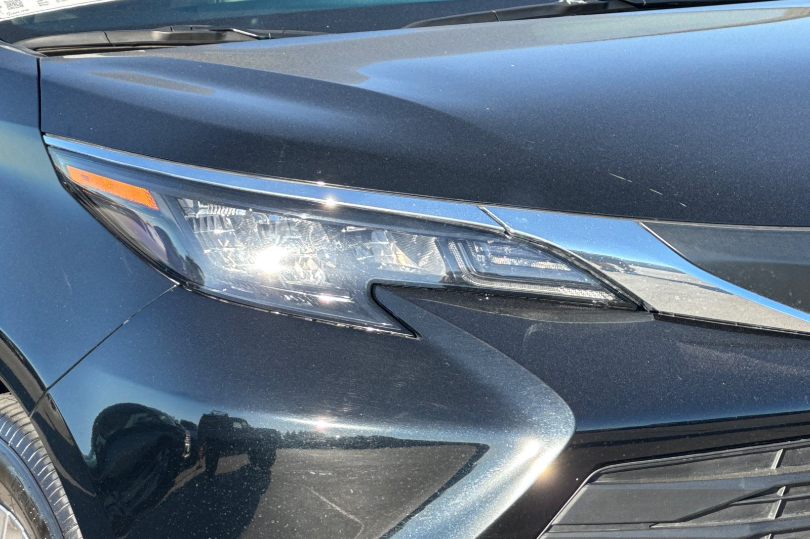 Used 2026 Toyota Sienna XLE FWD image 12
