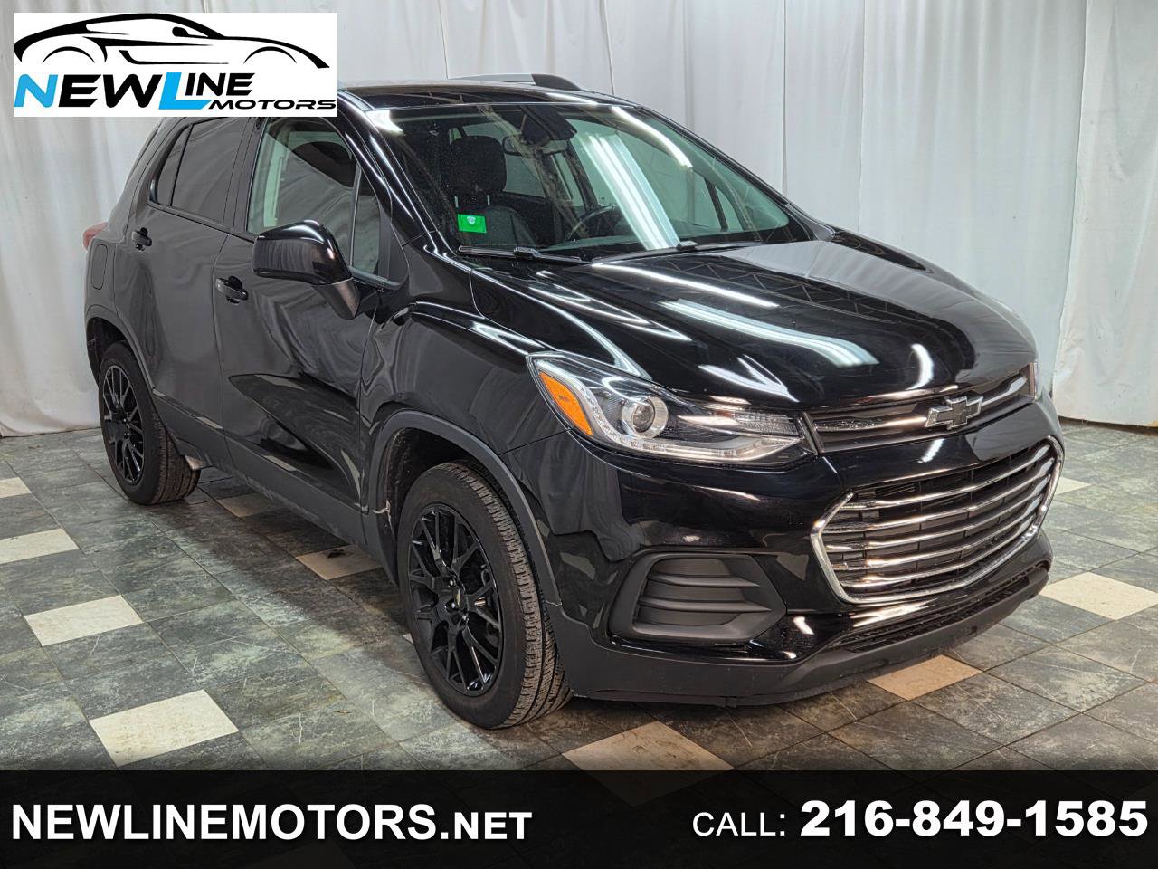 Used 2021 Chevrolet Trax LT w/ Premium Seat Package image 1
