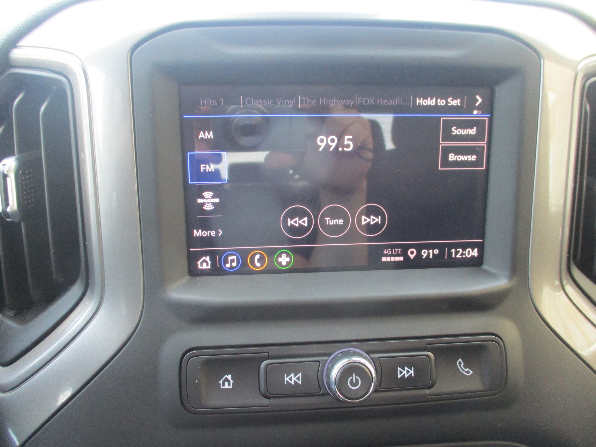 Used 2025 Chevrolet Silverado 2500 Custom w/ Custom Convenience Package AWD/4WD image 17