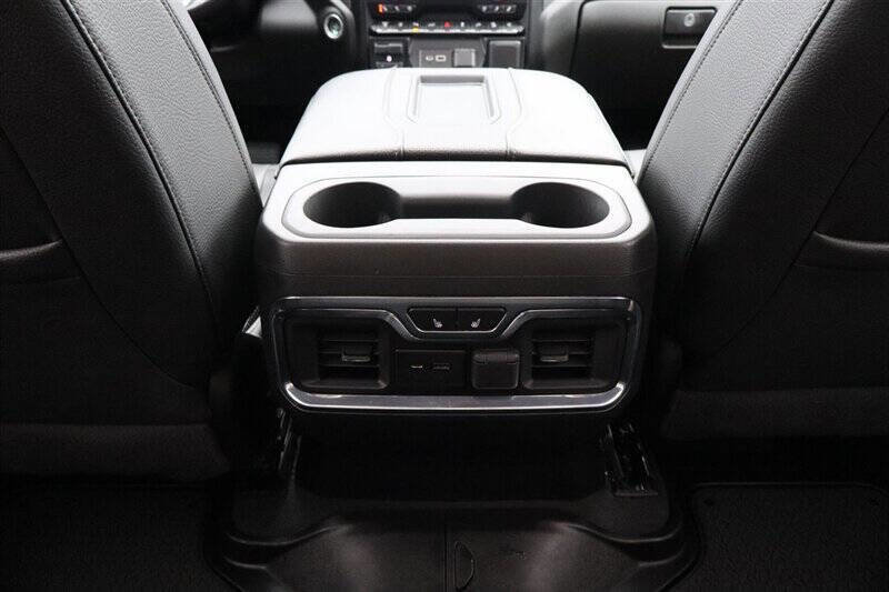 Used 2021 GMC Sierra 3500 Denali w/ Denali Ultimate Package AWD/4WD image 26
