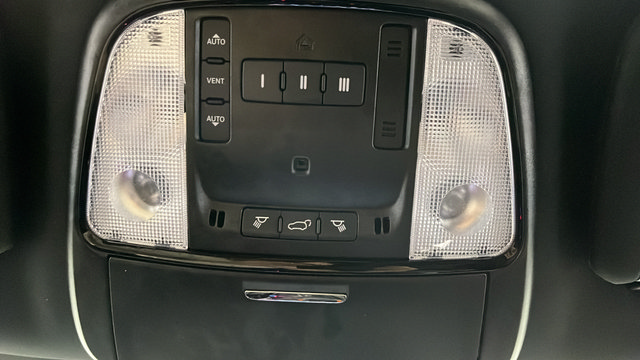 Used 2025 Dodge Durango GT AWD/4WD image 37