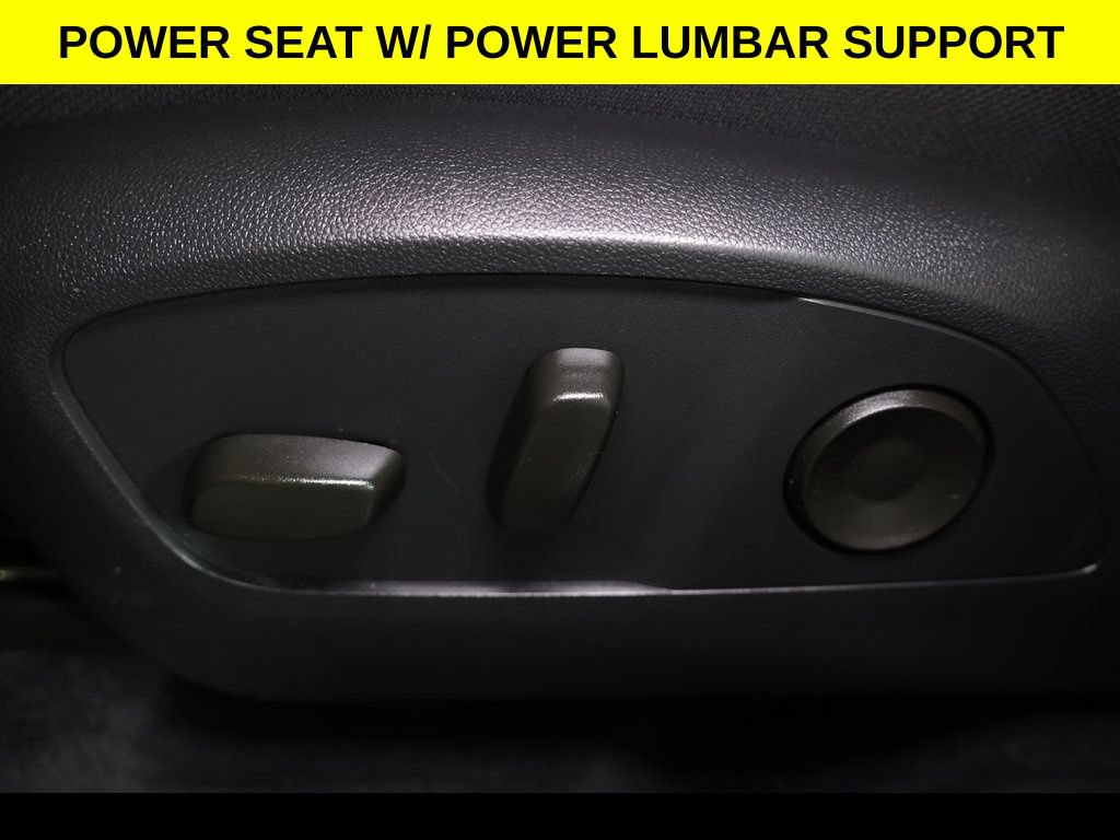 Used 2025 Chevrolet Traverse LT AWD/4WD image 6