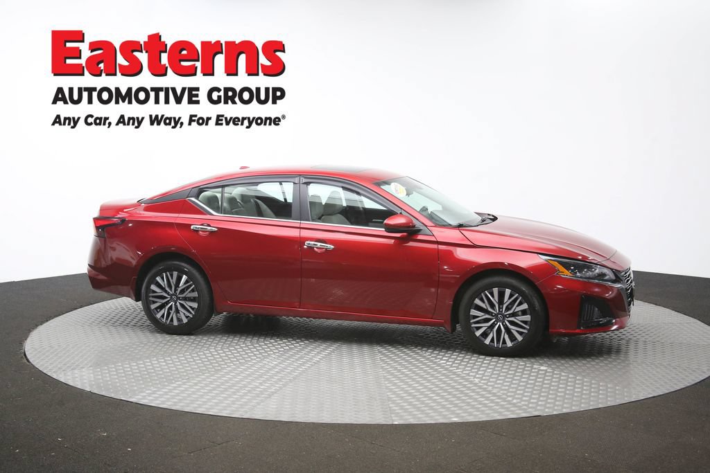 Used 2023 Nissan Altima 2.5 SV w/ SV Premium Package AWD/4WD image 45
