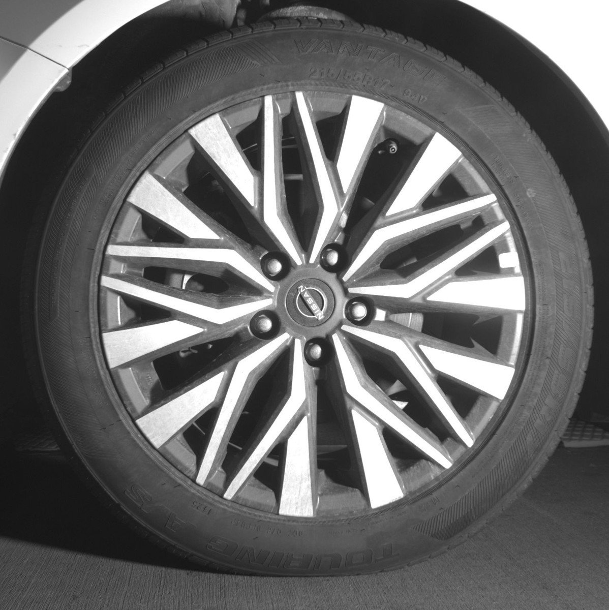 Used 2025 Nissan Altima 2.5 SV image 12