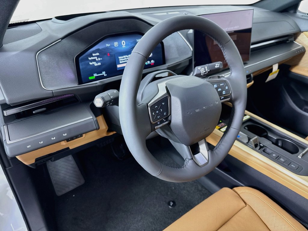 New 2026 Lexus ES 350e w/ Accessory Package (Z2) FWD image 9