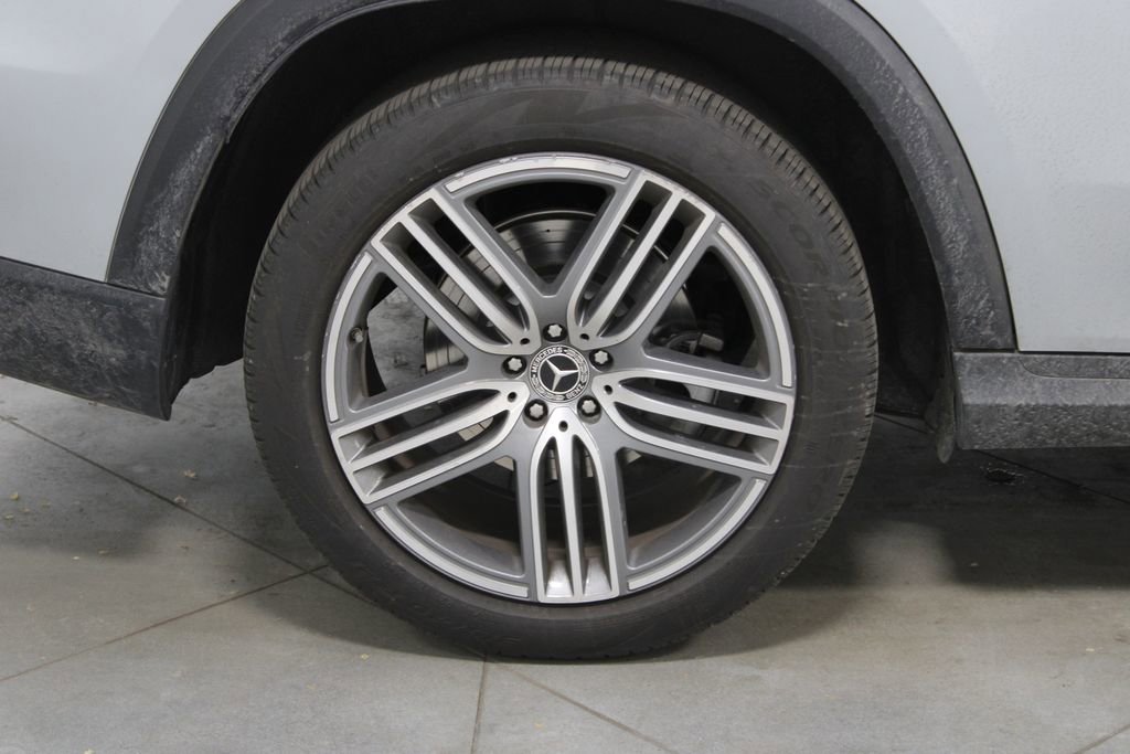 Used 2025 Mercedes-Benz GLS 450 4MATIC image 12