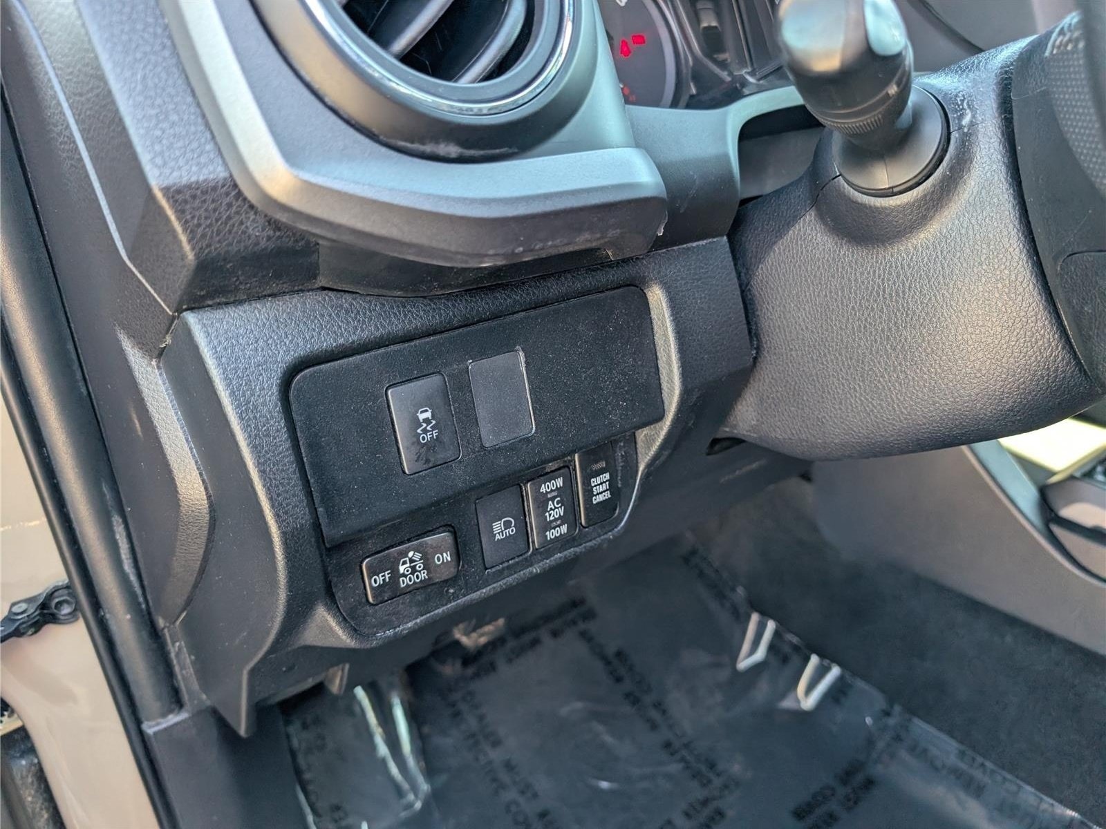 Used 2020 Toyota Tacoma TRD Off-Road AWD/4WD image 20