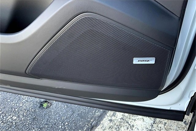 New 2025 Porsche Cayenne Coupe image 33