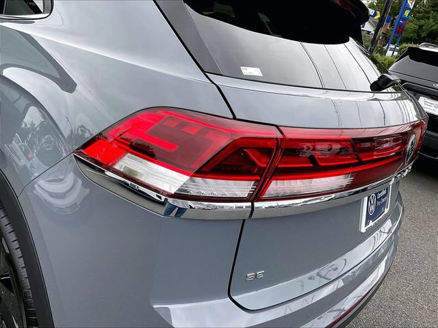 Used 2024 Volkswagen Atlas Cross Sport SE AWD/4WD image 31