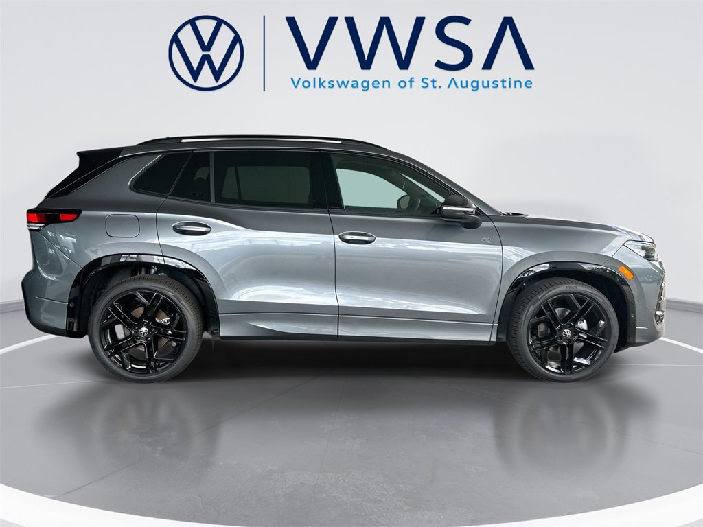 New 2026 Volkswagen Tiguan SE R-Line image 8