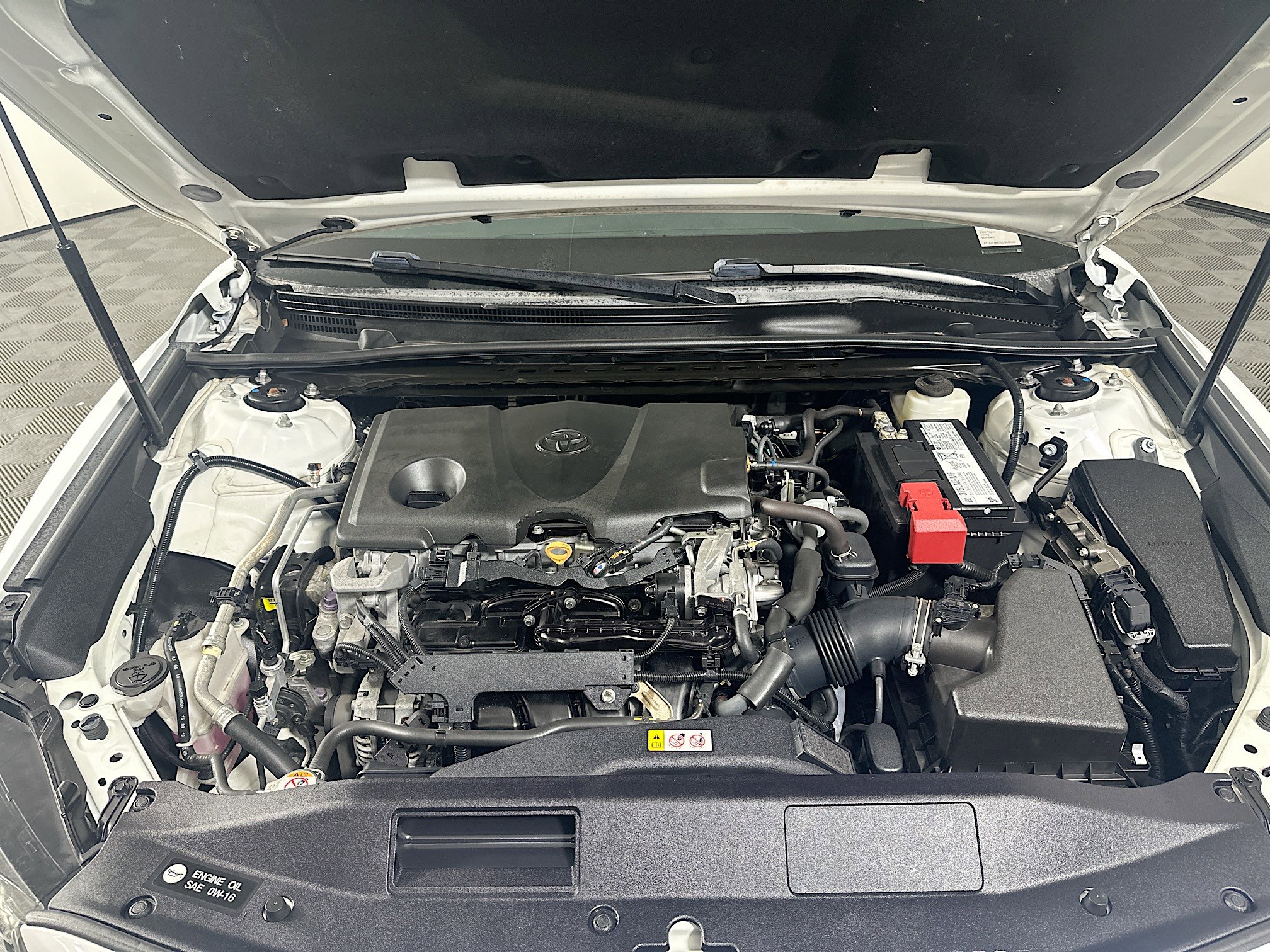 Used 2020 Toyota Camry SE FWD image 32