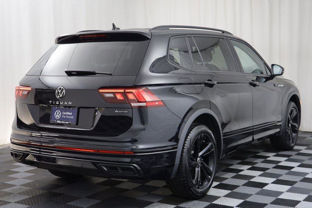 Certified 2024 Volkswagen Tiguan SE R-Line image 15