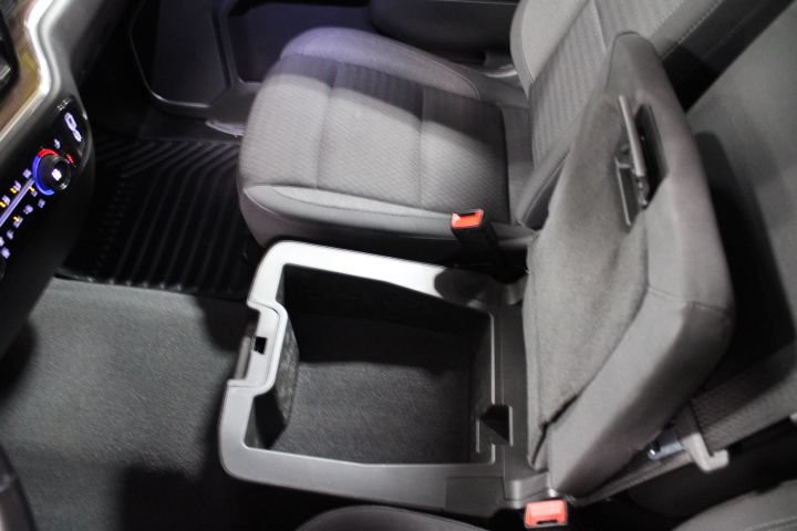 Used 2022 Chevrolet Silverado 1500 LT AWD/4WD image 32