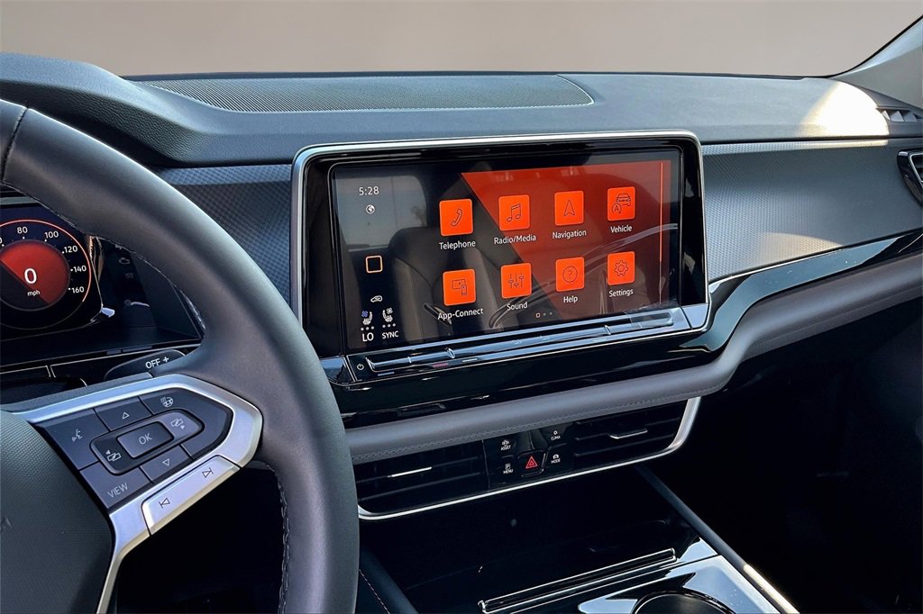 New 2026 Volkswagen Atlas Peak Edition image 6