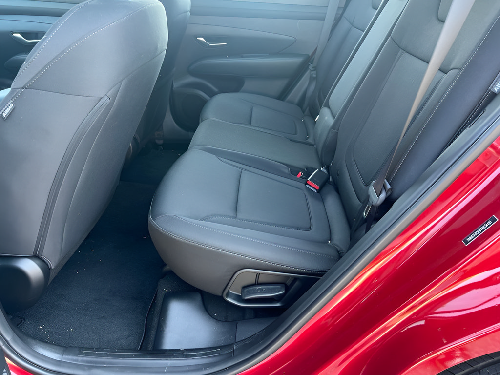 Certified 2026 Hyundai Tucson SE FWD image 11