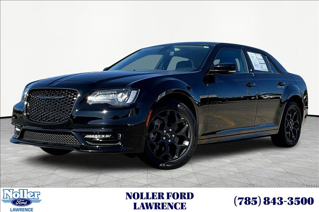 Used 2023 Chrysler 300 Touring L