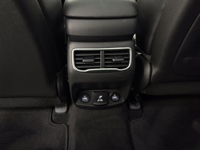 Used 2023 Hyundai Santa Fe Limited FWD image 31