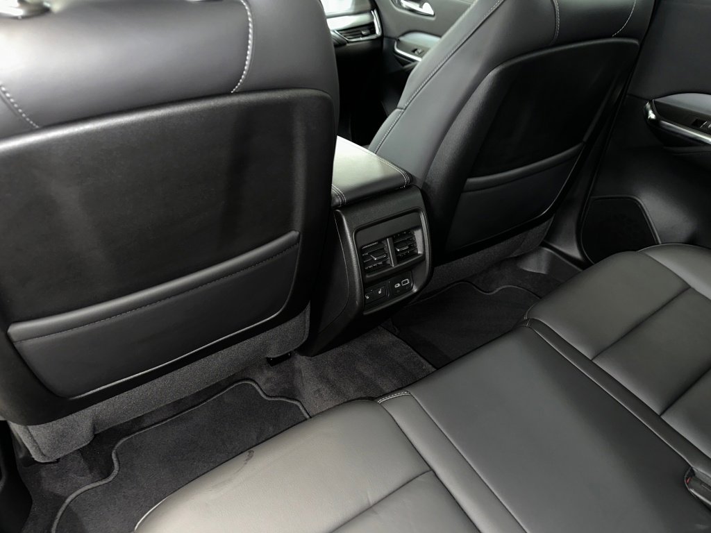 Certified 2022 Cadillac XT4 Premium Luxury w/ Enhanced Visibility Package image 27