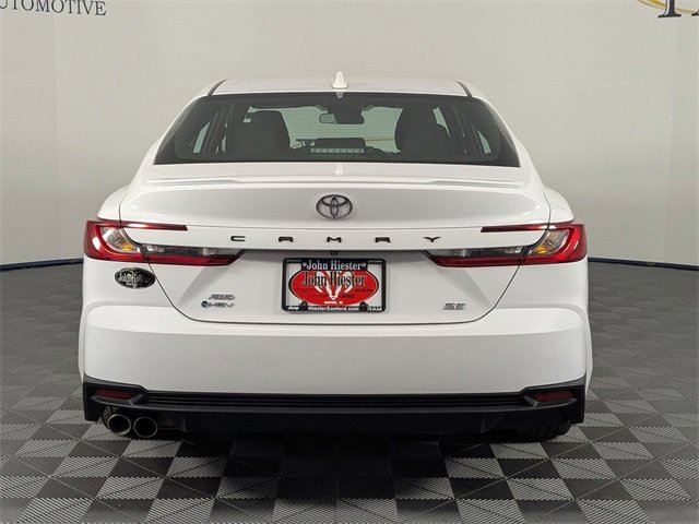 Used 2025 Toyota Camry SE image 6