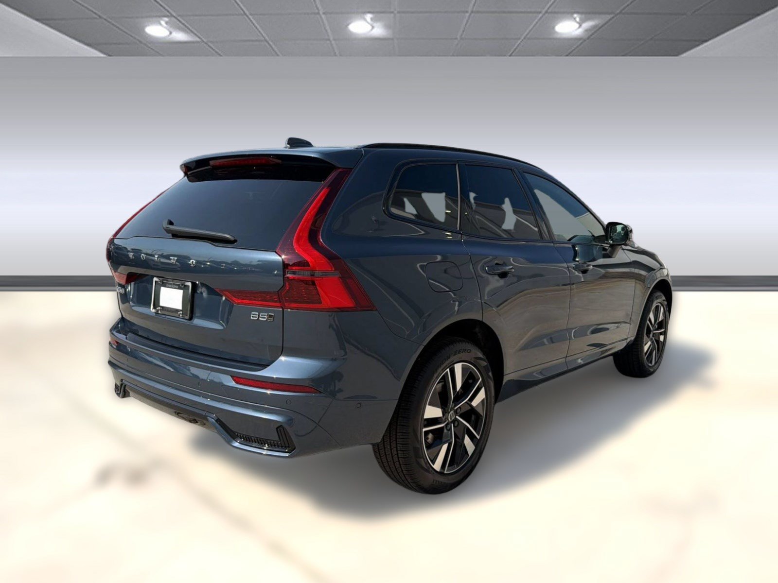 New 2026 Volvo XC60 B5 Plus w/ Climate Package AWD/4WD image 9