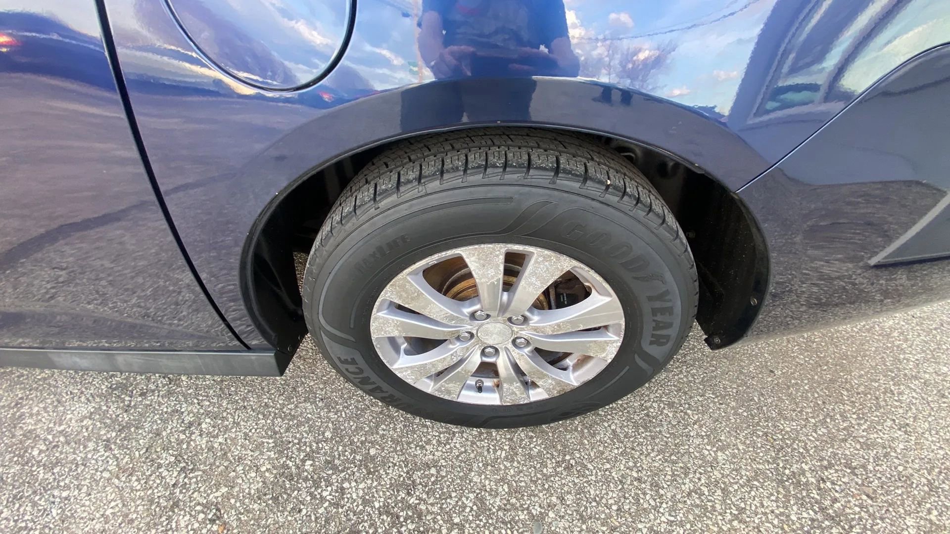 Used 2015 Honda Odyssey EX image 17