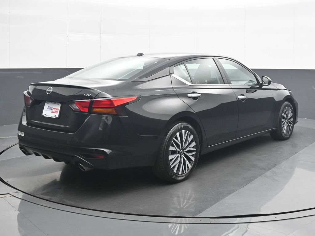 Used 2024 Nissan Altima 2.5 SV w/ SV Premium Package FWD image 6