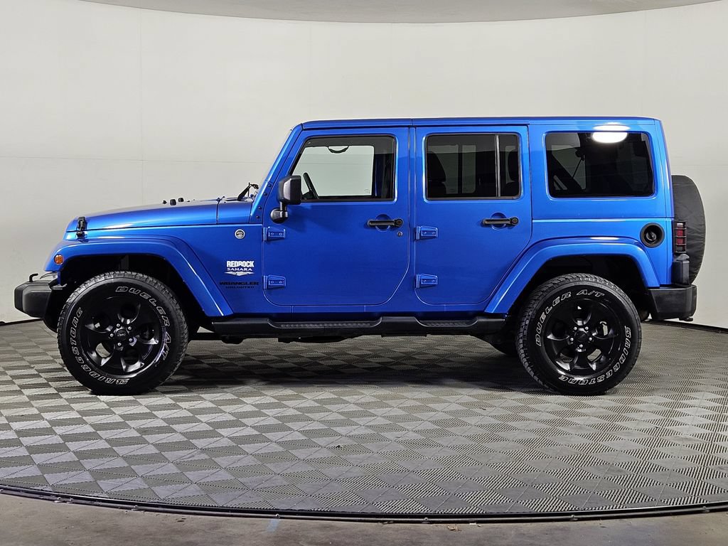 Used 2015 Jeep Wrangler Unlimited Sahara w/ Dual Top Group AWD/4WD image 3