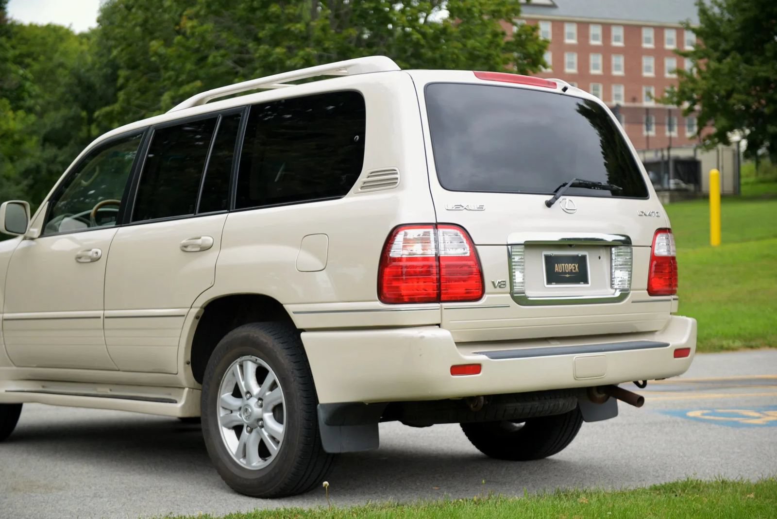 Used 2005 Lexus LX 470 4WD image 19