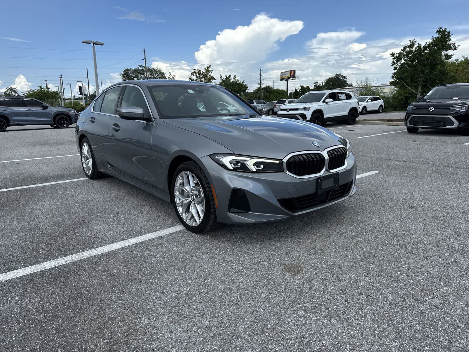 Used 2025 BMW 330i xDrive Sedan AWD/4WD image 16