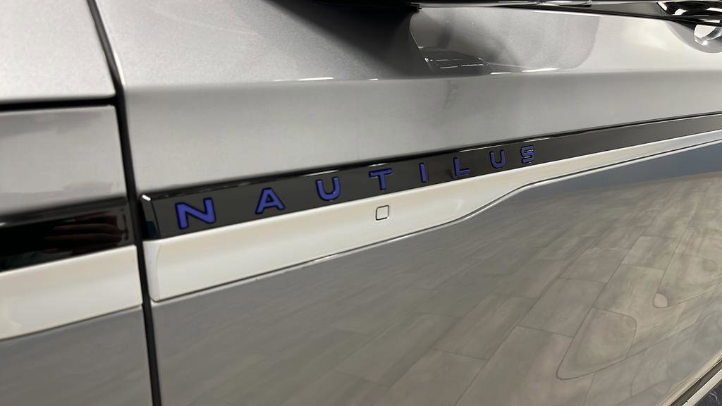 Used 2025 Lincoln Nautilus Premier w/ Equipment Group 102A AWD/4WD image 36
