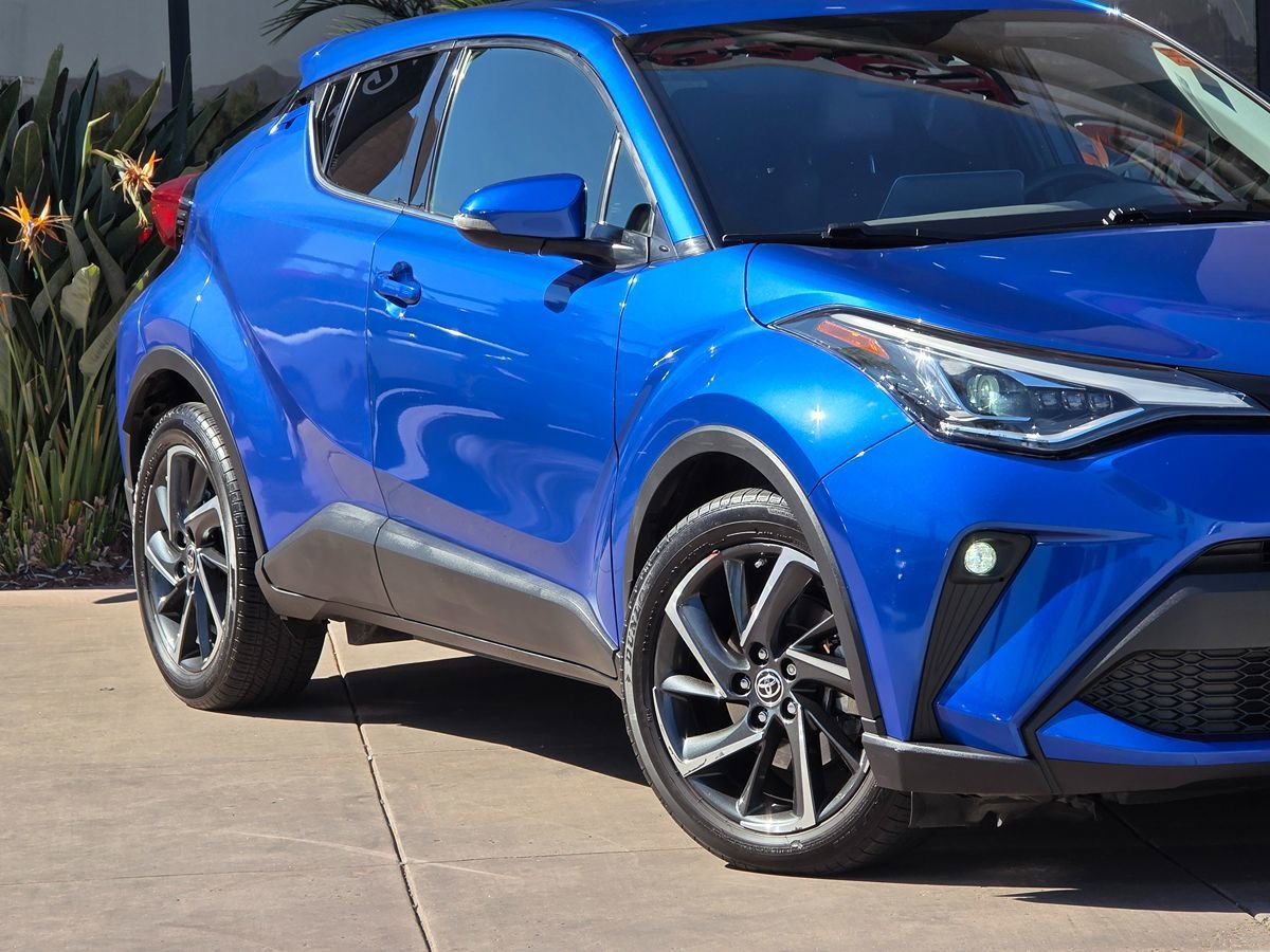 Used 2020 Toyota C-HR Limited FWD image 4