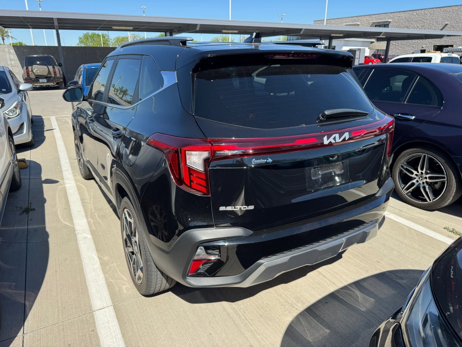 Certified 2024 Kia Seltos SX image 3