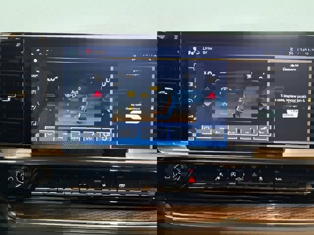 Used 2024 Chevrolet Silverado 1500 LT image 22