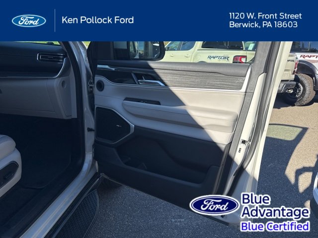 Used 2022 Jeep Wagoneer Series II image 32