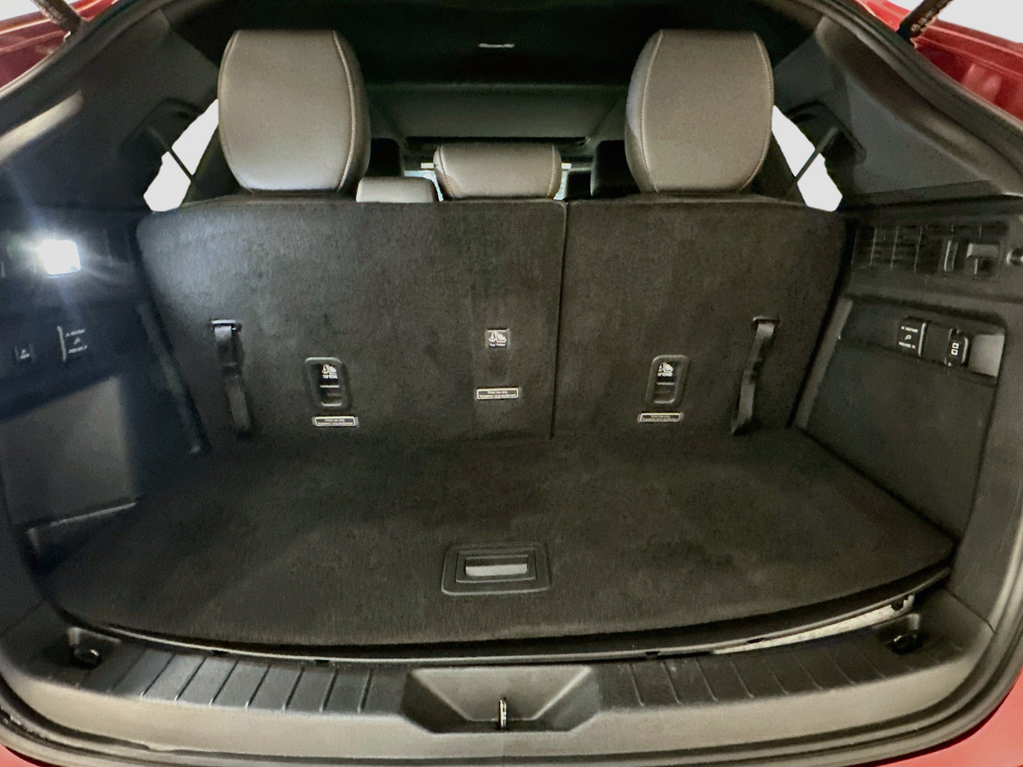 Used 2024 MAZDA CX-90 Plug-In Hybrid w/ Premium Plus AWD/4WD image 32