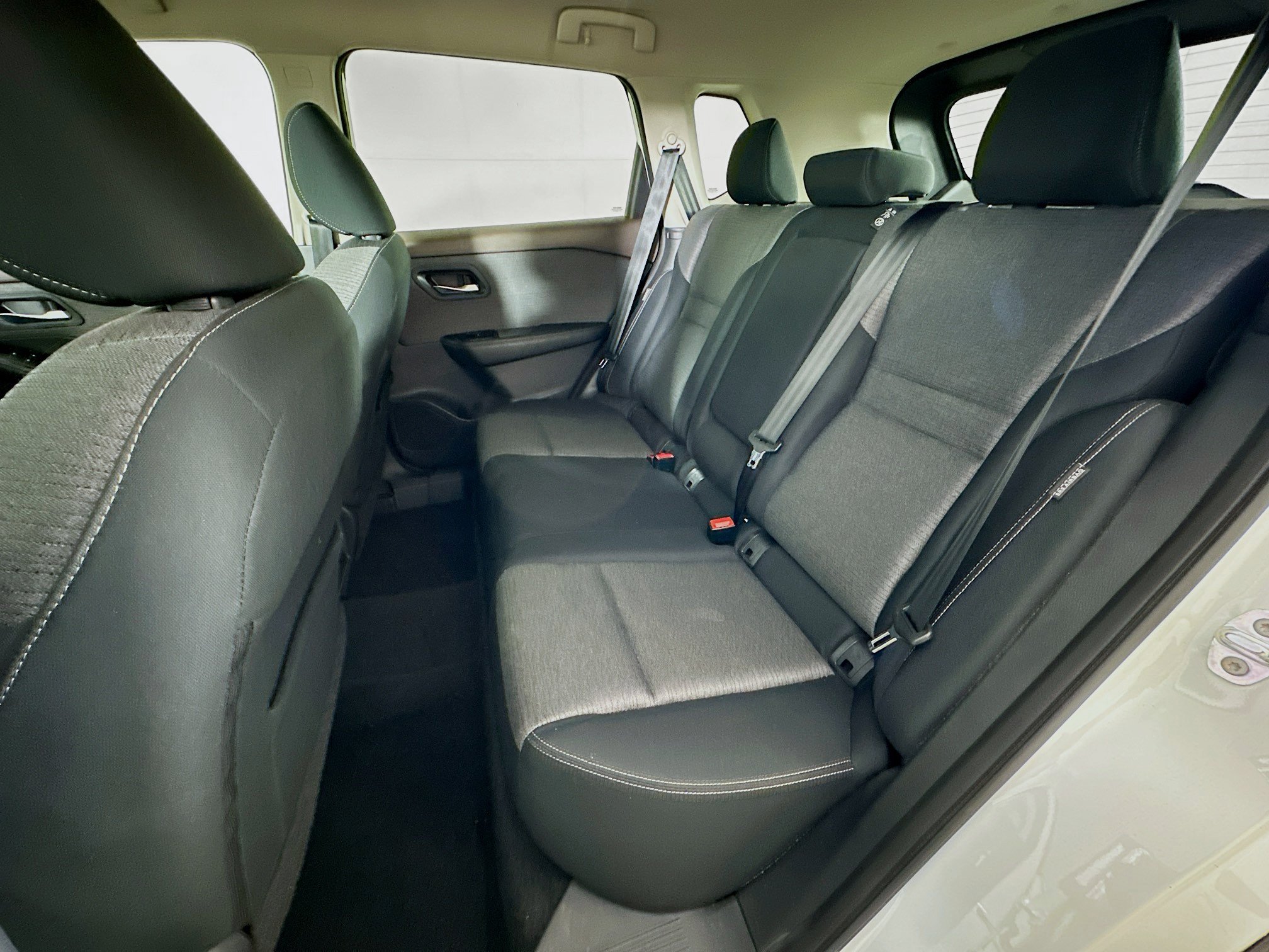 Used 2022 Nissan Rogue SV FWD image 26