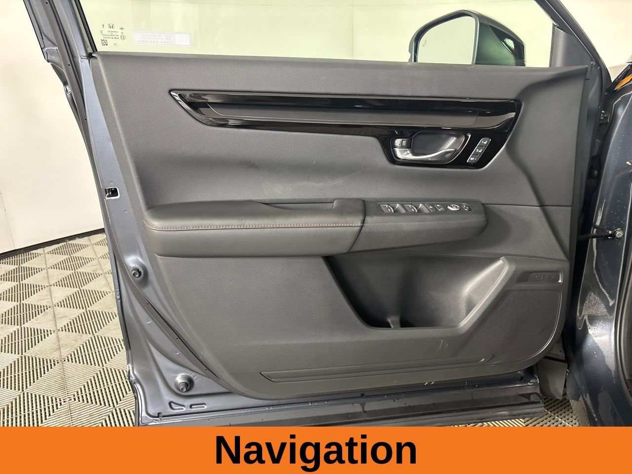 Used 2025 Honda CR-V Sport Touring image 9