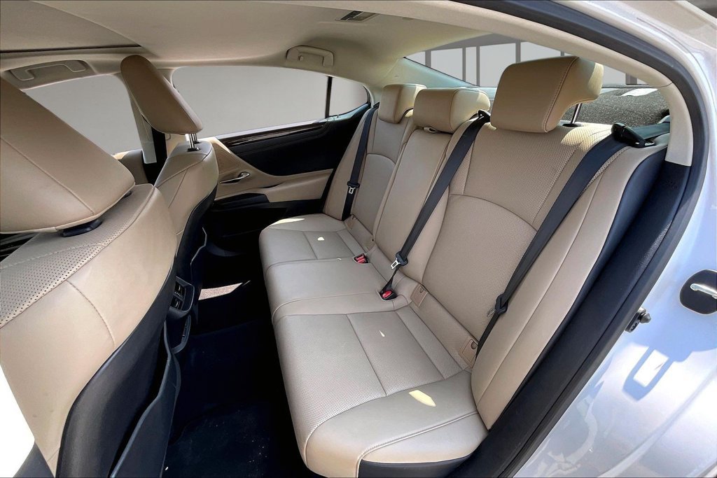 Used 2020 Lexus ES 350 w/ Premium Package FWD image 21