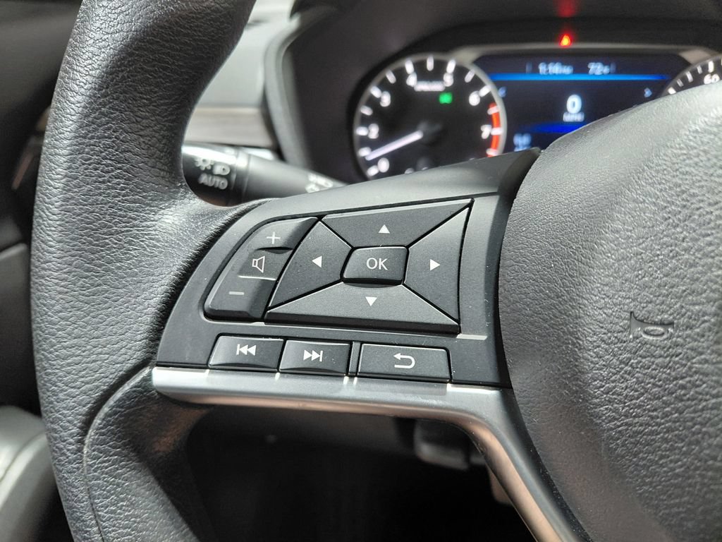 Used 2024 Nissan Altima 2.5 SV AWD/4WD image 32