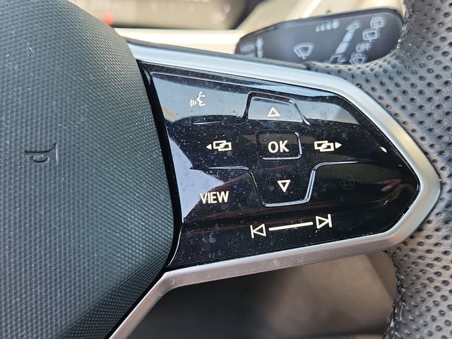 Certified 2024 Volkswagen Tiguan SE R-Line AWD/4WD image 18