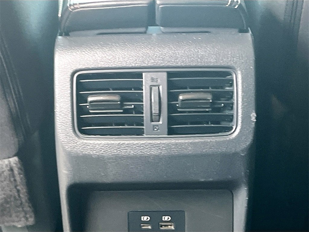 Used 2023 Nissan Rogue SV image 24