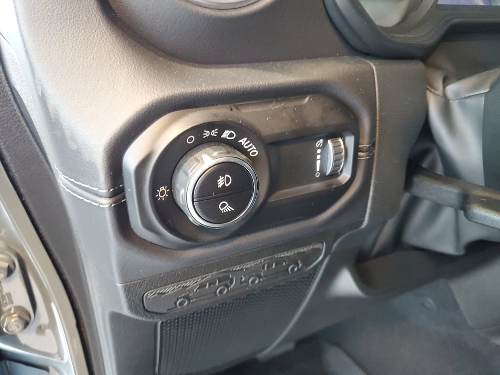 New 2026 Jeep Gladiator Sport AWD/4WD image 9