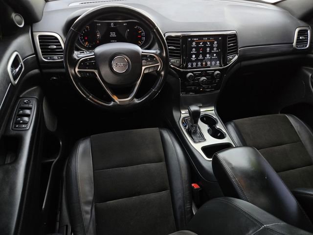 Used 2020 Jeep Grand Cherokee Altitude RWD image 18