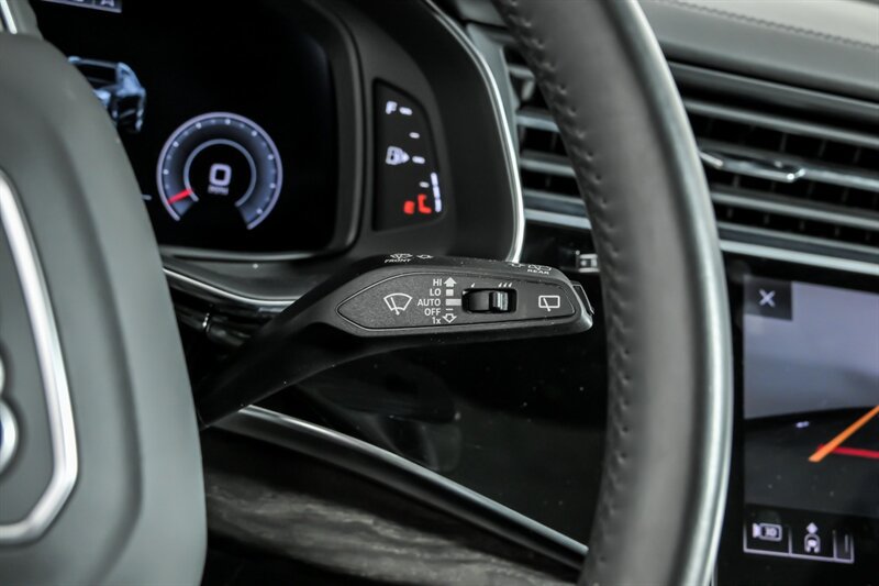 Used 2020 Audi Q8 Prestige AWD/4WD image 27