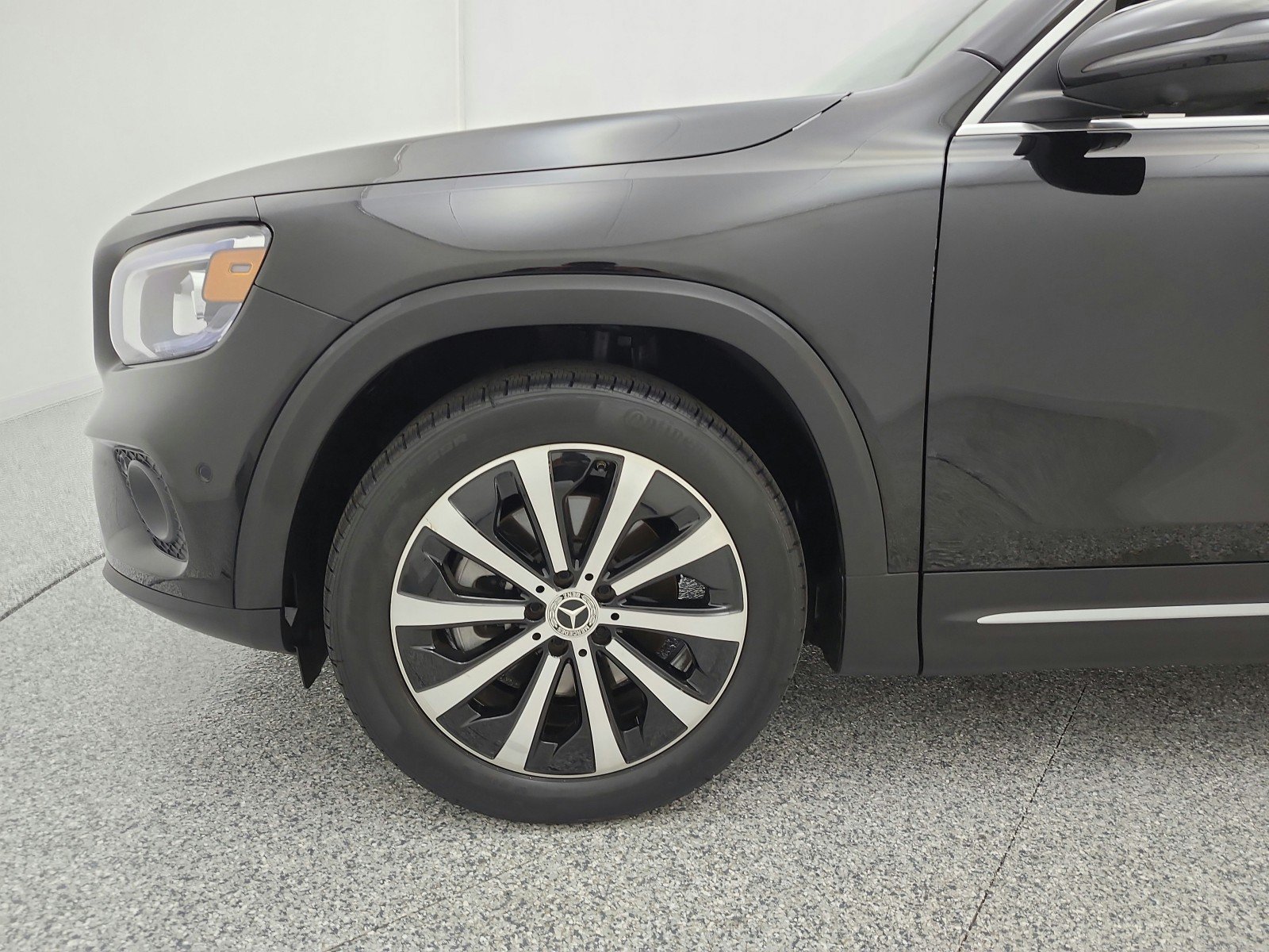 Used 2022 Mercedes-Benz GLB 250 4MATIC image 17