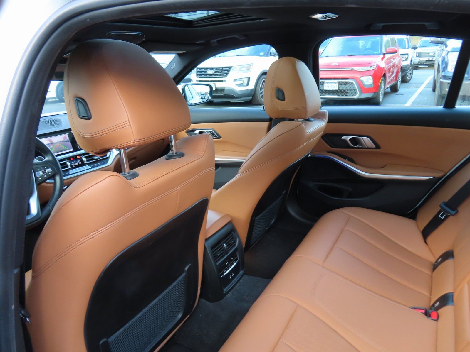 Used 2022 BMW 330i xDrive Sedan w/ Driving Assistance Package image 33